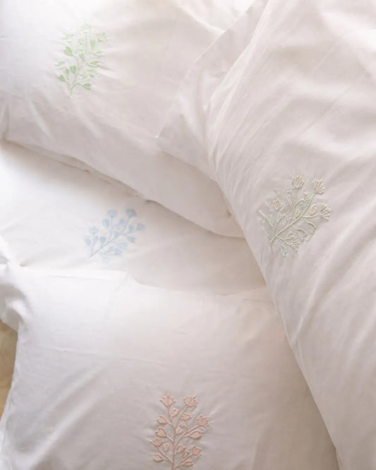 500 TC Bedsheet White with Contrast Embroidery |Green