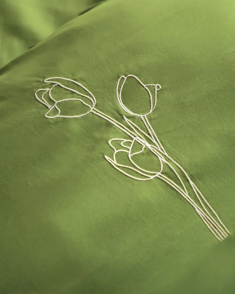1000 TC Embroidered Duvet with Ruffles