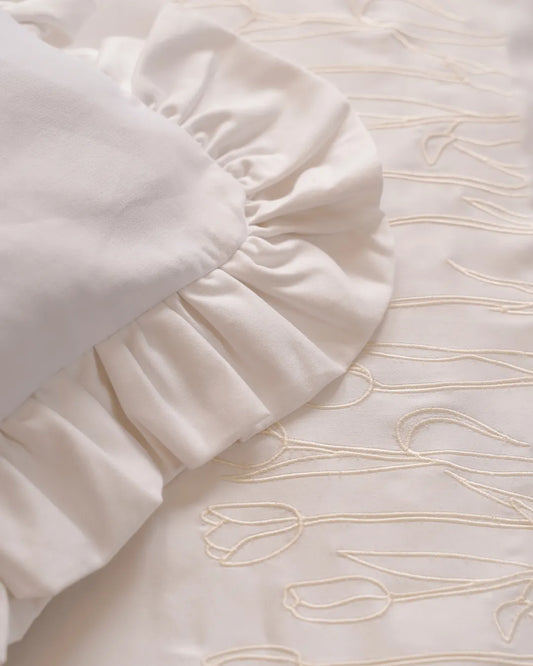 1000 TC Embroidered Duvet with Ruffles