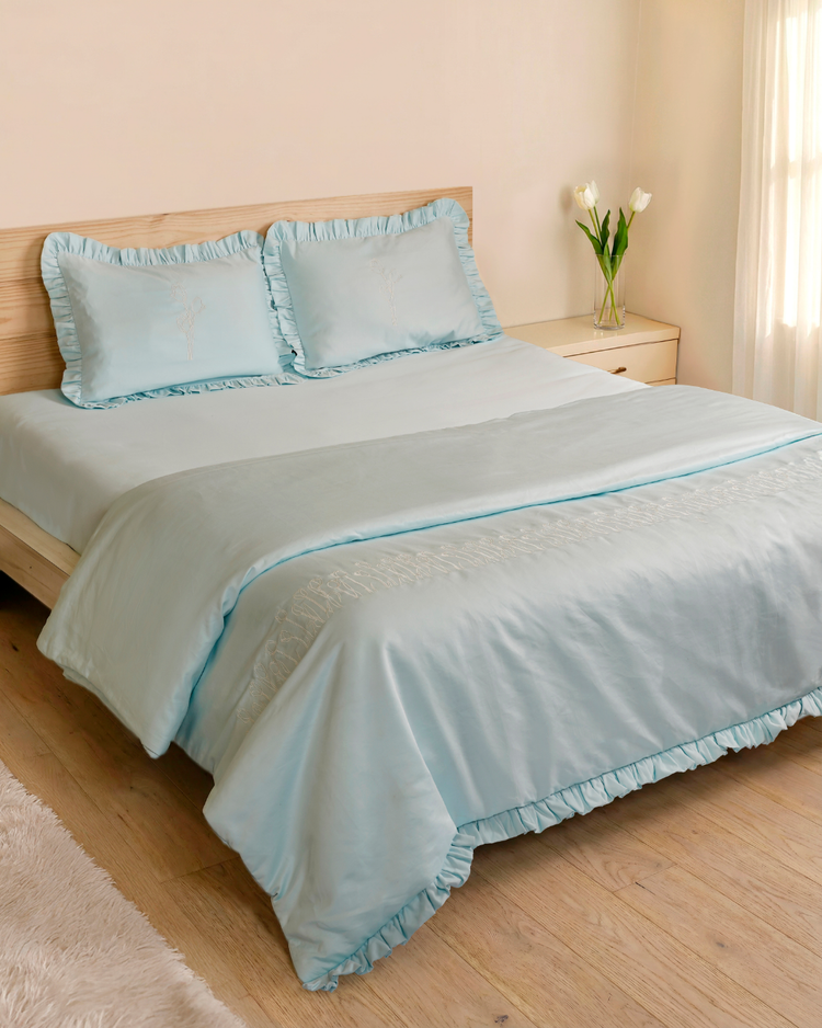 1000 TC Embroidered Duvet with Ruffles