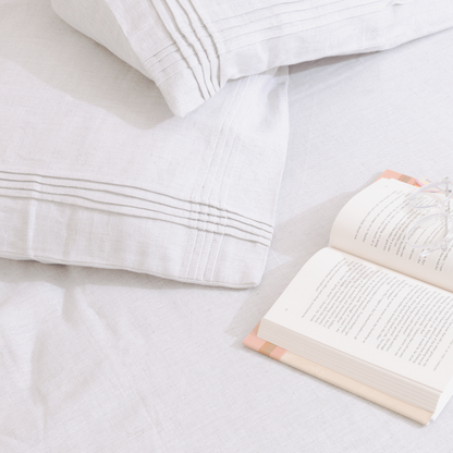 Hemp Bedding | Pin Tucked