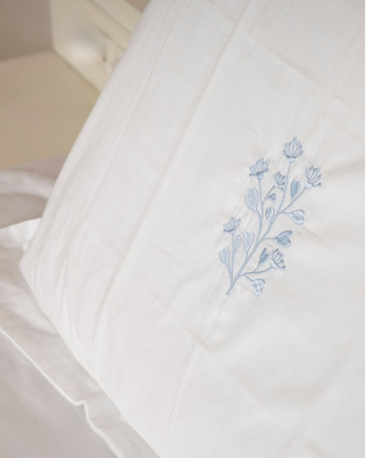 500 TC White Bedsheet with Contrast Embroidery | Blue