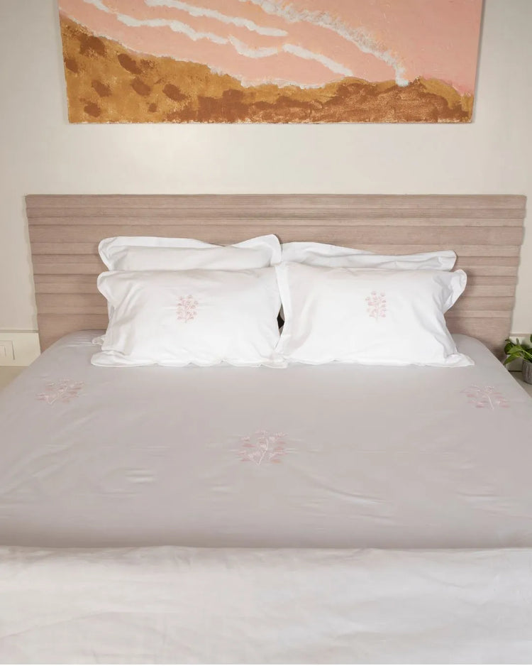500 TC  Bedsheet White with Contrast Embroidery | Pink
