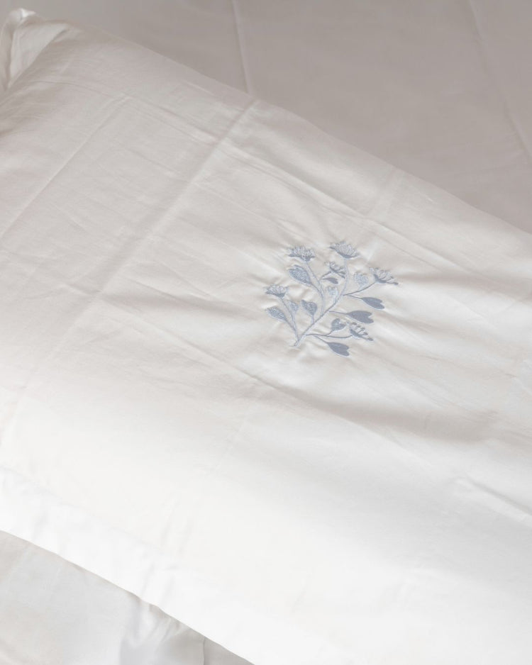 500 TC White Bedsheet with Contrast Embroidery | Blue